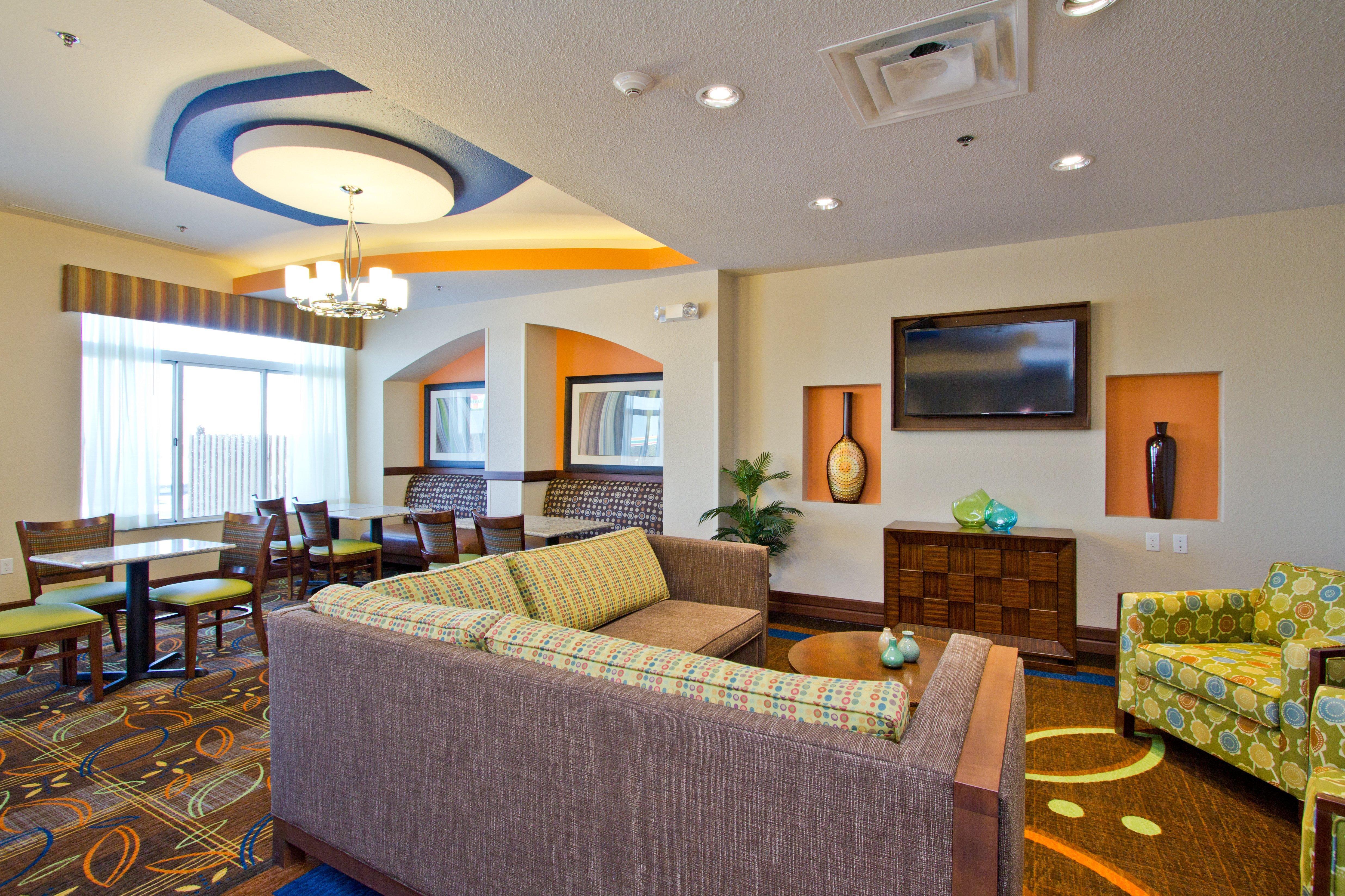Holiday Inn Express And Suites Denver East Peoria Street, An Ihg Hotel Zewnętrze zdjęcie